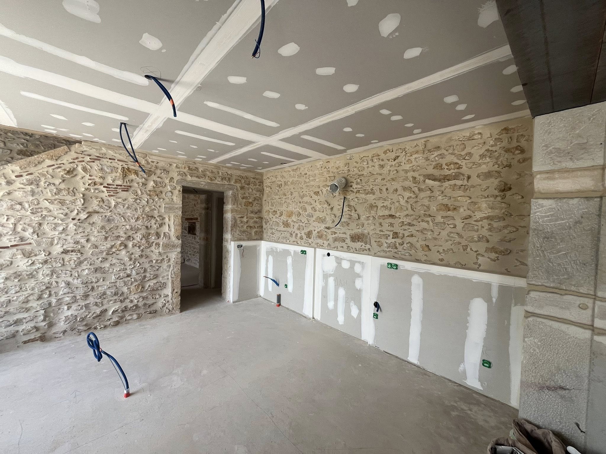 Maison Pierre Interieur